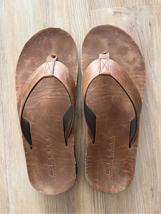 Reef Men\'s Brown Leather Flip Flops - Classic Tan Brown main image 4